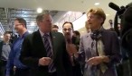 En la imagen, la premier de Ontario Kathleen Wynne y el gerente de la compañía Brose, Steve Wilkins