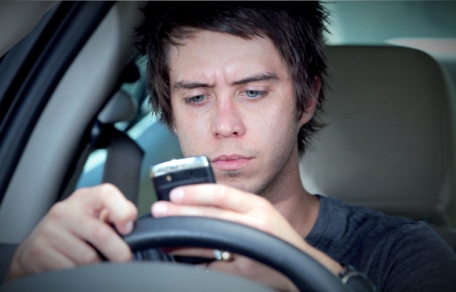 Multa Por Hablar Por El Movil Sin Que Te Paren